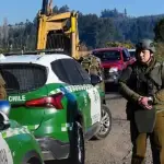 Bomberos debió esperar que Carabineros declarara segura el área para poder ingresar a combatir las llamas., Cedida