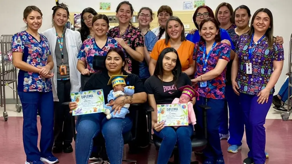 Los pequeños regresaron a sus hogares tras su permanencia en Neonatología, Complejo Asistencial de Los Ángeles.