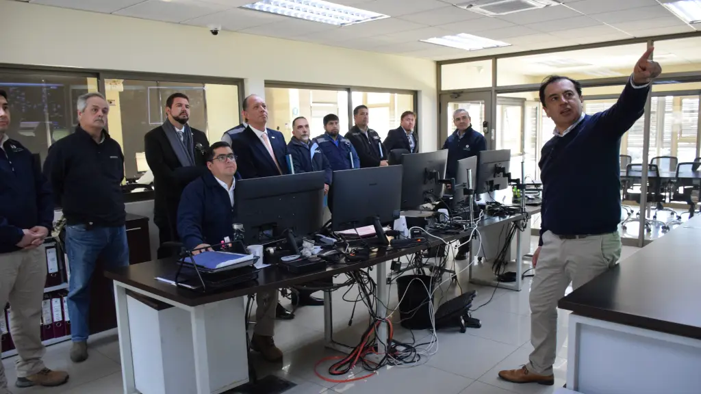 tareas de mantenimiento, supervisadas por autoridades regionales, forman parte del plan de invierno para evitar que el contacto de la vegetación con los cables —causa del 30% de los cortes— interrumpa el servicio en los sectores rurales de la provincia de Biobío.