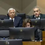 El senador Fidel Espinoza expuso su malestar sobre declaraciones realizadas a un medio de comunicación del ministro Fernando Barros. , Senado
