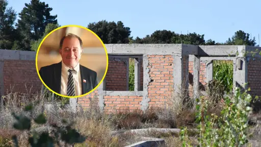Ministro Poduje compromete destrabar proyecto habitacional de 200 viviendas paralizado en Quilleco