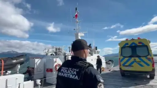 Volcamiento de embarcación en Constitución deja dos fallecidos y un desaparecido