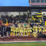 América celebra con su hinchada una nueva clasificación a una final regional, La Tribuna