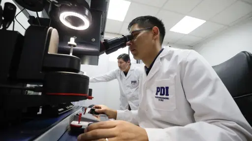 Entregan microscopio balístico a la PDI en Concepción: inversión supera los  millones