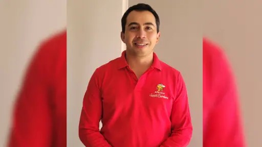 La historia del apicultor que transformó la miel de Santa Bárbara en un producto de exportación