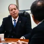 Delegado presidencial provincial en reunión con directivo del Hospital de Los Ángeles., DPP