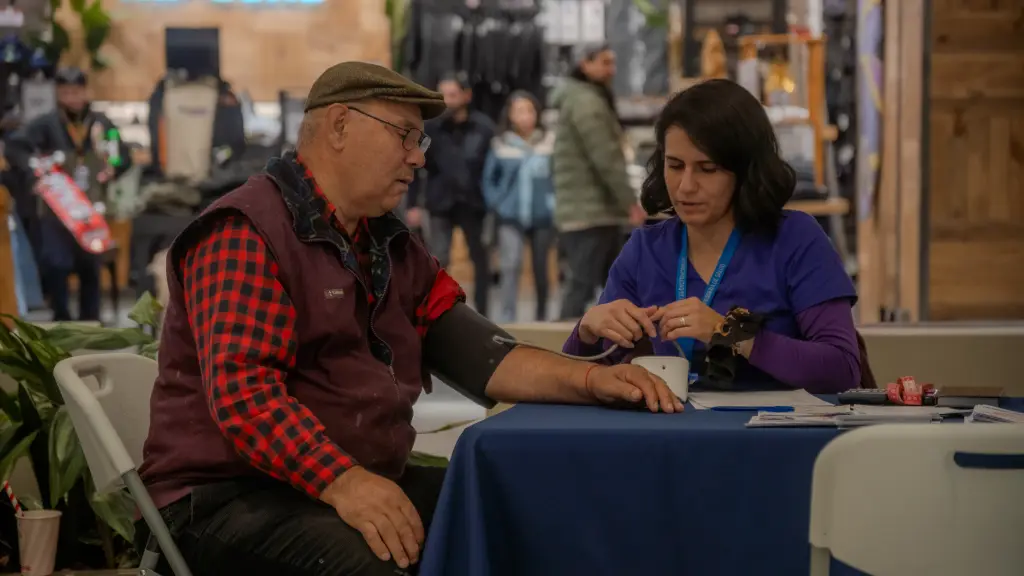 Un llamado a tomar conciencia y a evitar el hábito tabáquico realizaron el programa Senda Previene y la Atención Primaria de Salud de Los Ángeles , DCS Los Ángeles