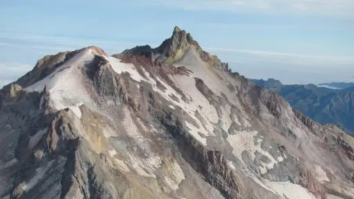 Declaran perímetro de seguridad de 3 kilómetros por actividad del volcán Nevado de Longaví en la Región del Maule