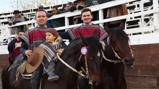 Hermanos Zunino se coronaron campeones del Rodeo Interasociaciones en Los Ángeles