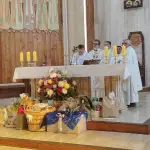 Autoridades, estudiantes y vecinos participaron en la misa “a la chilena” realizada en la Catedral Santa María de los Ángeles, en el marco del aniversario de la capital provincial., La Tribuna