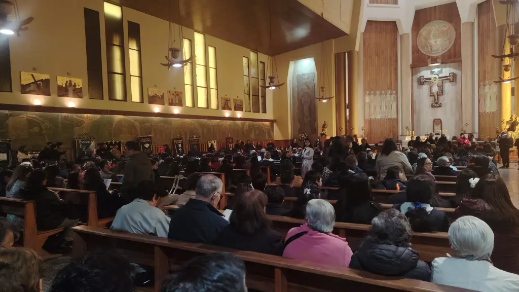 La misa contó con presencia de autoridades legislativas, municipales y establecimientos escolares / La Tribuna