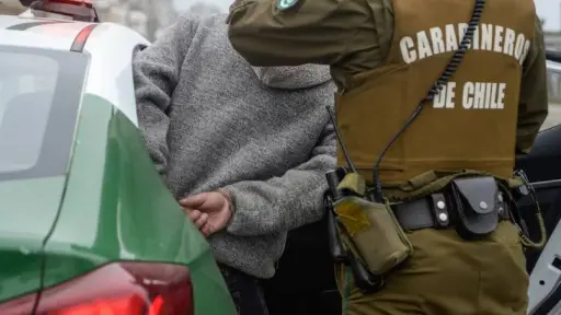 Detienen en Los Ángeles a hombre prófugo por hurto durante operativo en Paillihue
