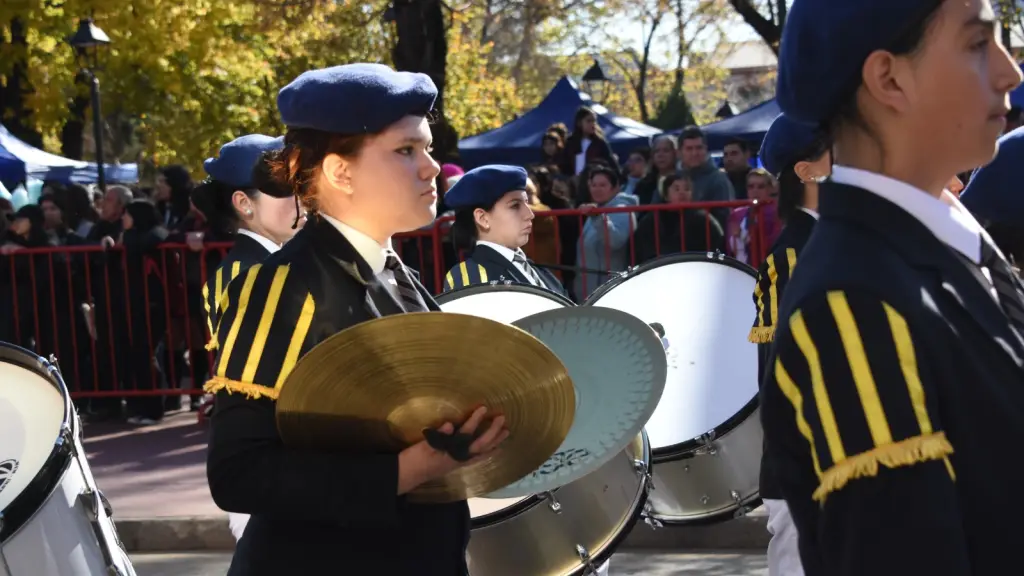 Desfile escolar del Día de las Glorias Navales en Los Ángeles | 