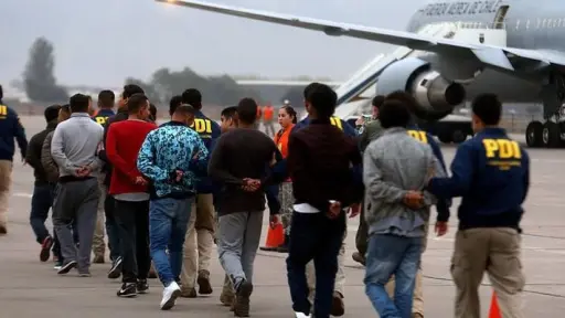 Gobierno apuesta por reforzar policías para acelerar expulsión de extranjeros irregulares