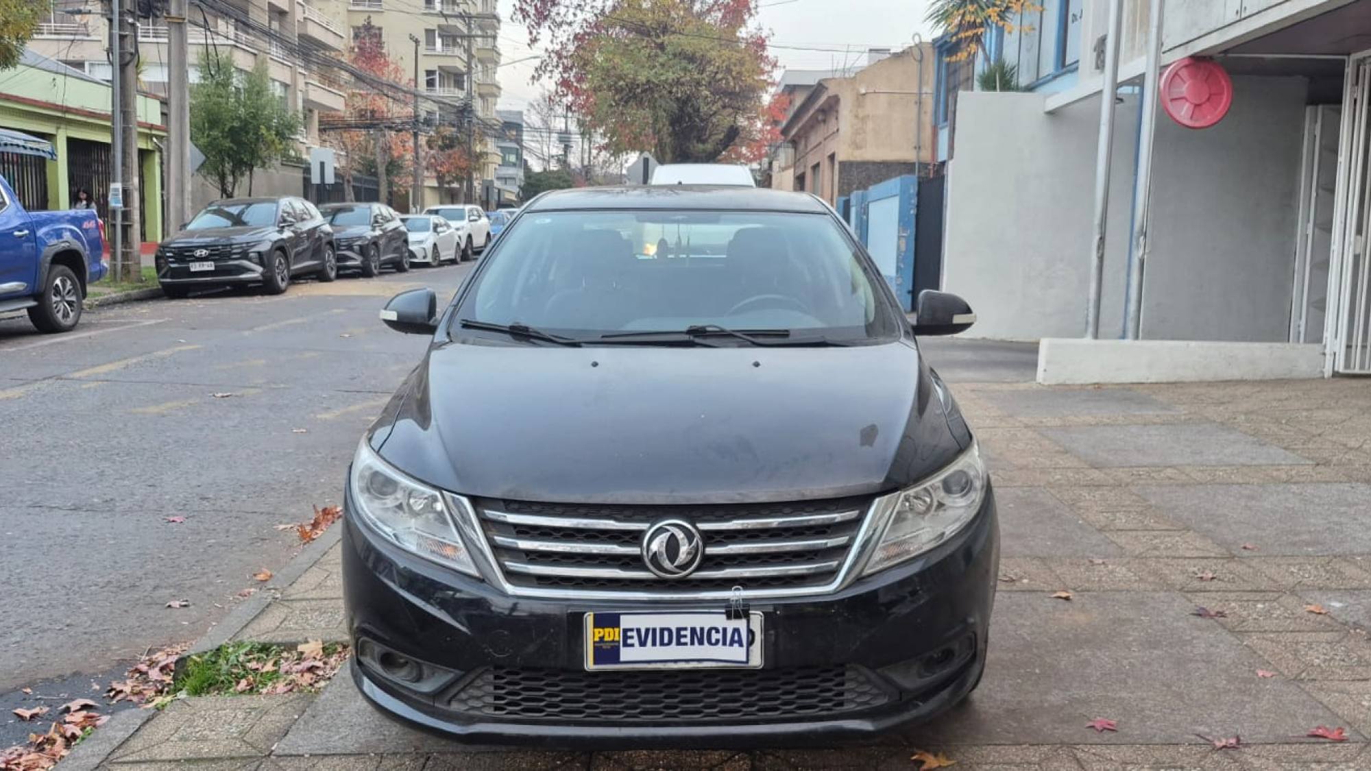 Detienen a hombre acusado de participar en robo armado en local nocturno de Los Ángeles