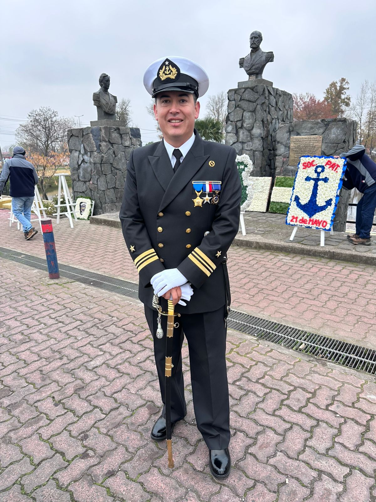 El capitán de corbeta Sebastián Heredia en el acto oficial en homenaje a las Glorias Navales realizado el pasado 21 de mayo en la Laguna Esmeralda.  / La Tribuna