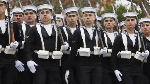 Los Ángeles conmemoró las Glorias Navales con desfile, homenajes y aniversario de histórica sociedad patriótica