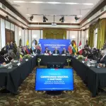 El Presidente José Antonio Kast encabezó en Cancillería una reunión internacional junto a autoridades de seguridad y relaciones exteriores de cinco países sudamericanos para coordinar acciones contra el crimen organizado transnacional., Presidencia