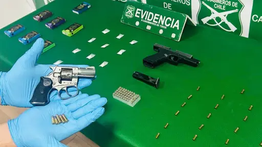 Operativo antidrogas termina con dos detenidos y armas incautadas en sector poniente de Los Ángeles