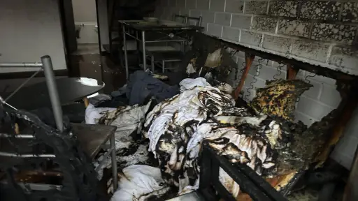 Explosión e incendio en vivienda deja una persona con quemadura graves en Los Ángeles