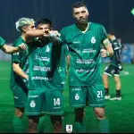 Comunal Cabrero celebra una importante victoria sobre el líder Aguará de La Reina, resultado que mantiene vivo el sueño de acercarse a la liguilla de ascenso en la Tercera División A, La Tribuna