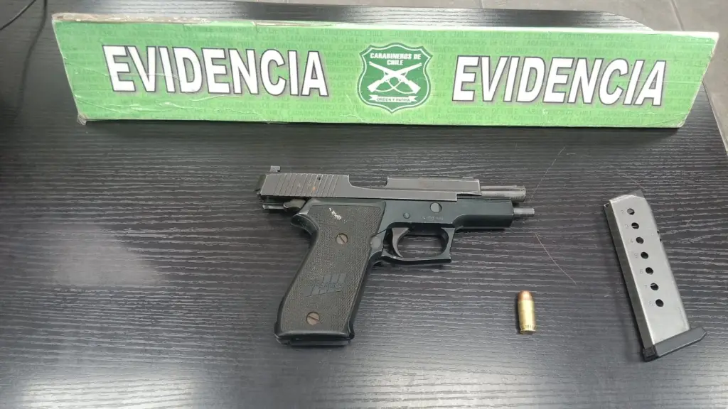 El arma fue incautada por Carabineros, @CarabBioBio