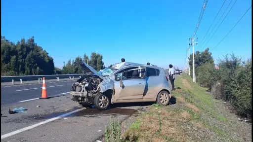 Una víctima fatal deja el volcamiento de un automóvil en Cabrero