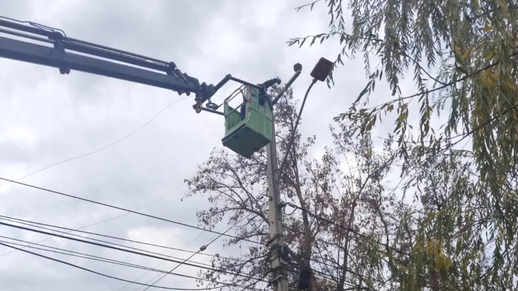 La empresa aseguró que las obras fueron informadas previamente y que su ejecución requiere suspender temporalmente el suministro por motivos de seguridad., @CGE_Clientes
