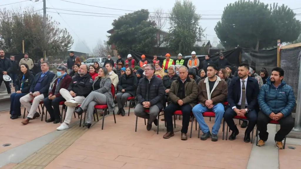 Ceremonia Plaza Coigüe / Municipalidad de Negrete