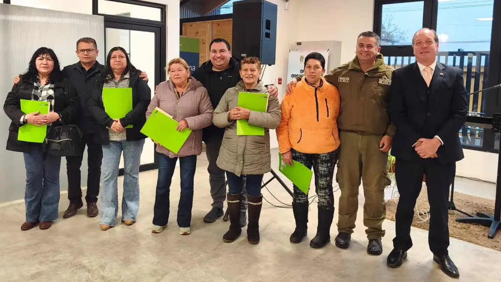 Familias de San Rosendo recibieron las rectificaciones de roles que permiten regularizar definitivamente la situación administrativa de sus viviendas tras más de 15 años de espera., Delegación Presidencial Provincial Biobío