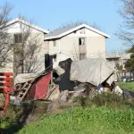 El proyecto de ley busca penalizar la ocupación de espacios públicos mediante estructuras destinadas a habitar o pernoctar, argumentando problemas sanitarios, incivilidades y focos delictivos., Diario La Tribuna