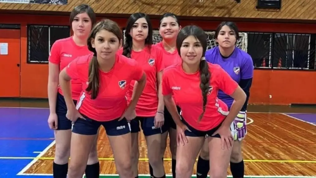 El equipo femenino campeón provincial Sub 14 de futsal del Colegio Don Orione. , gentileza