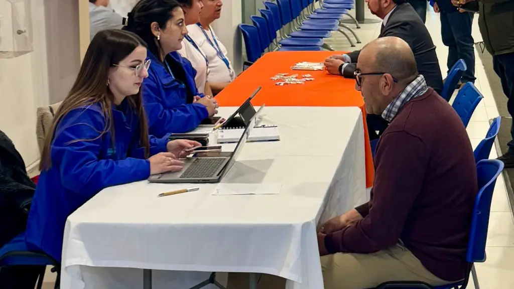 Capacitan a Municipios del Biobío para facilitar Clave Única a adultos mayores, cedida