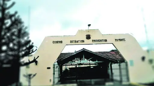 Mujer es sorprendida intentando ingresar droga en cárcel de Yumbel