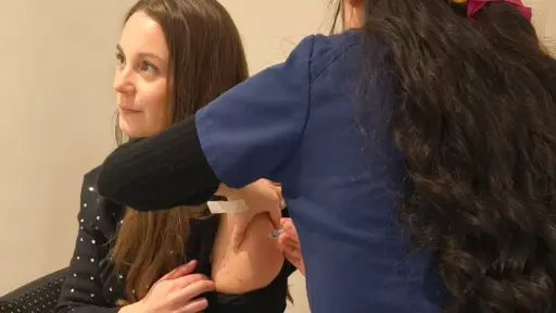 Habilitan nuevo punto de vacunación contra la influenza en Los Ángeles