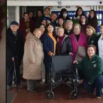La entrega de la silla de ruedas fue realizada en el establecimiento, Cedida