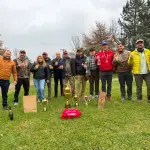 El equipo Máster del Club Pesca y Caza Vicente García celebró en Villa Baviera la obtención del Campeonato Nacional de Tiro al Vuelo, un logro alcanzado pese a las dificultades que enfrentan para entrenar y desarrollar su disciplina en Los Ángeles, La Tribuna