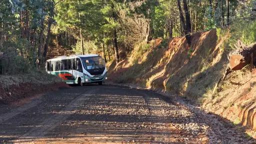 Mejoran red vial de los sectores El Pino y San Roque en Nacimiento
