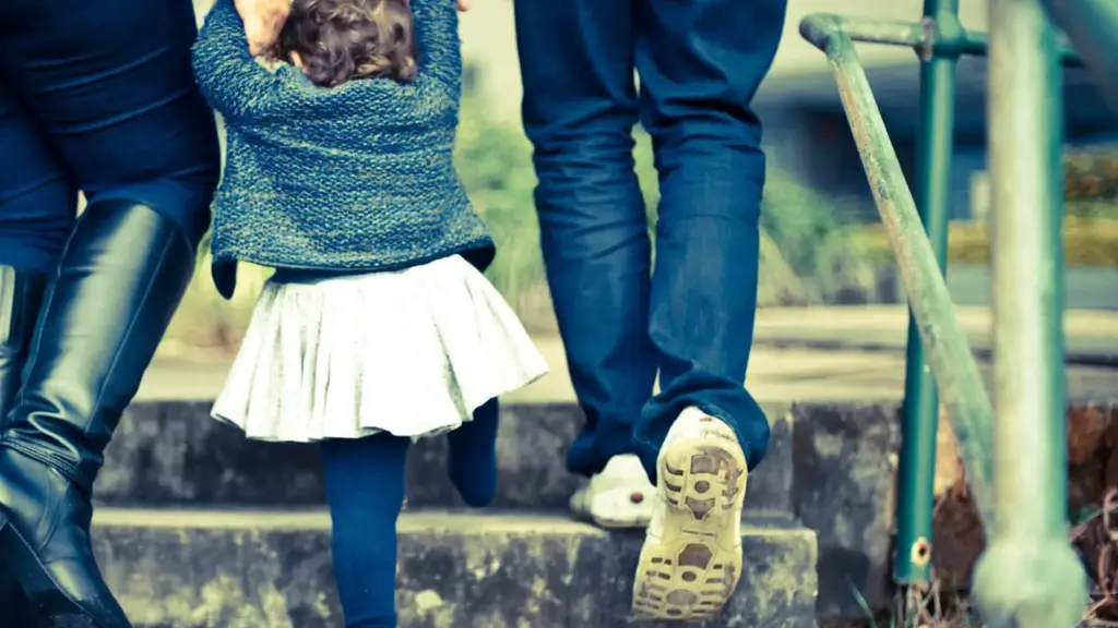 El Gobierno prepara un bono de  mil por hijo para familias del 80% más vulnerable., contexto