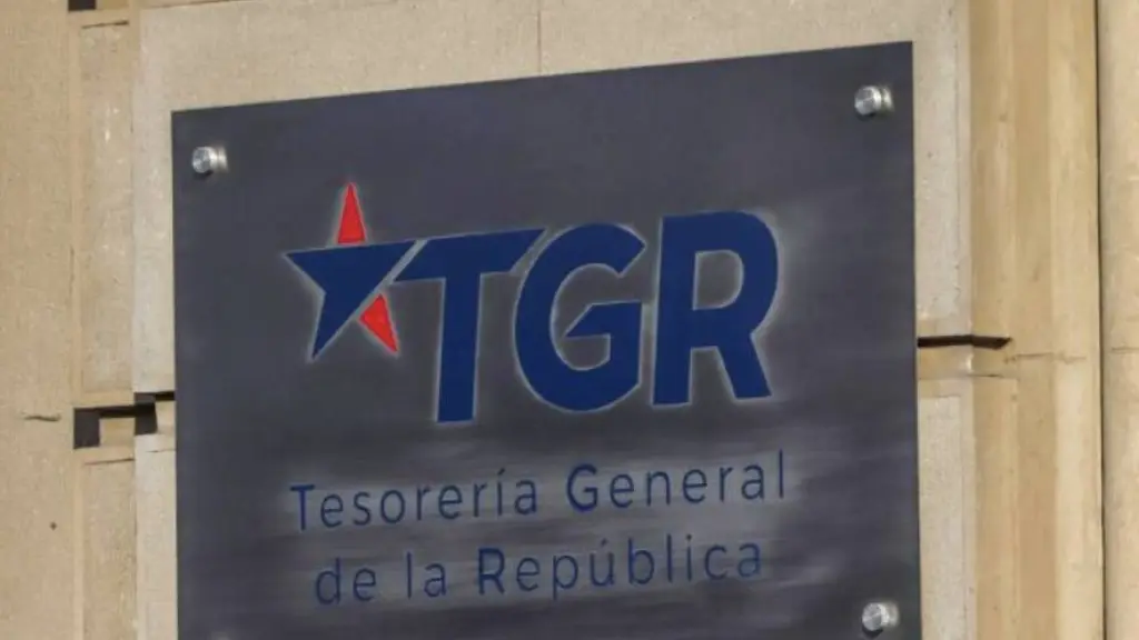 Propuesta legislativa busca proteger sueldos de embargos a deudores del CAE, internet