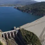 La infraestructura hídrica  busca mitigar la inseguridad de riego que compromete las inversiones de los productores de frutas y destruye empleos del sector.