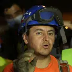 El jefe de Topos Chile sostuvo que la prioridad sigue siendo la búsqueda de sobrevivientes, pese al paso de los días desde la catástrofe., Reuters