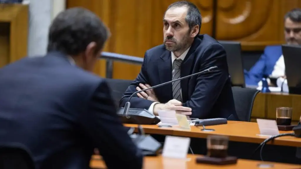 AC, Senado