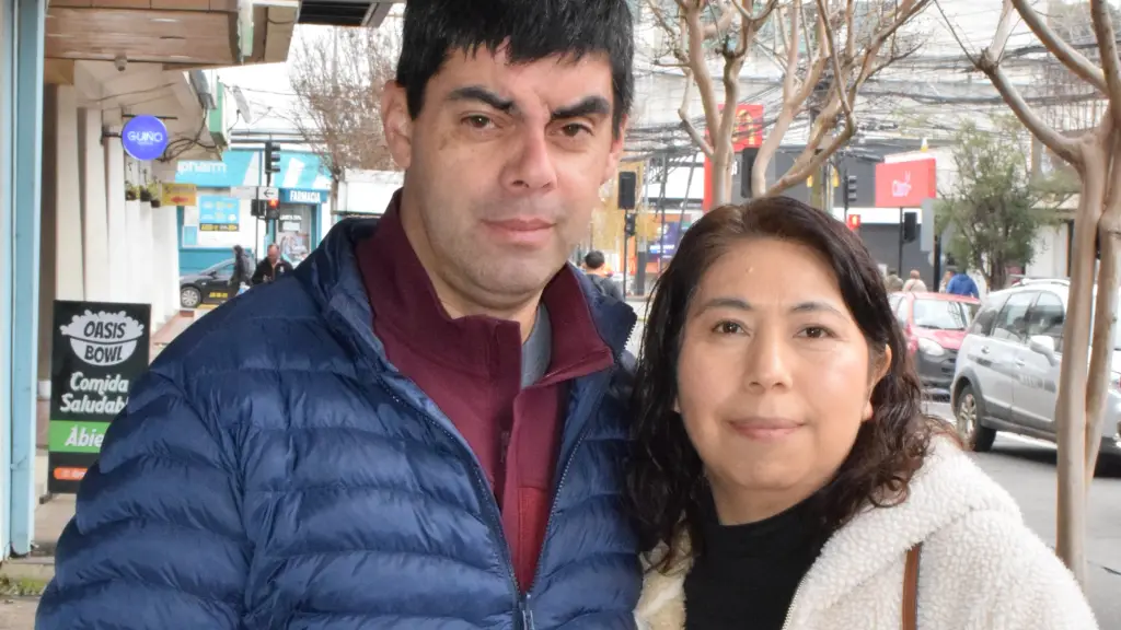 Gustavo y Andrea, matrimonio de Mulchén y familia de acogida, La Tribuna