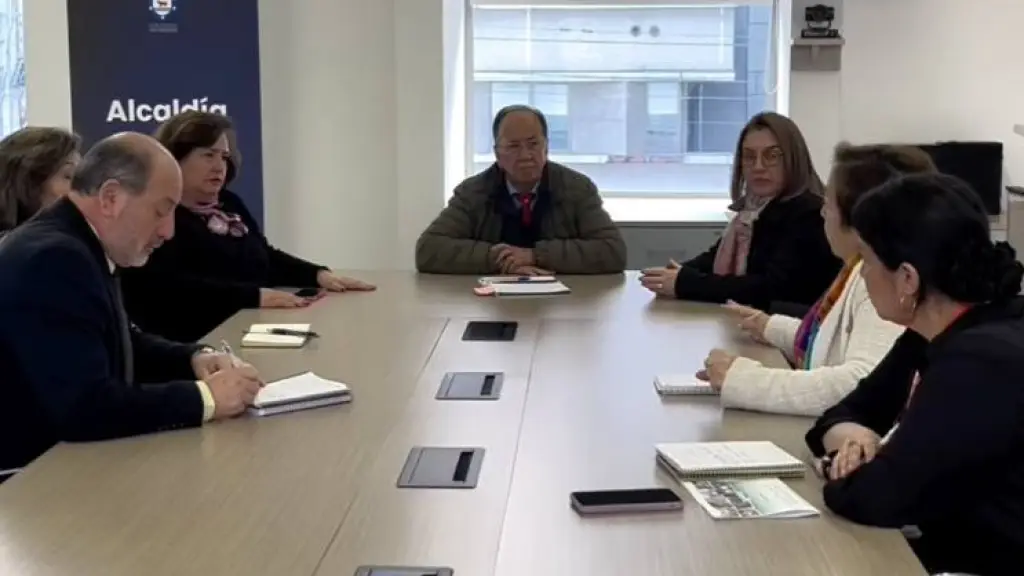 Los Ángeles inaugura séptimo laboratorio de inglés en Liceo Llano Blanco, Municipal