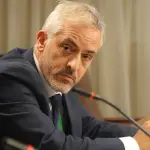 En entrevista con El Mostrador, el exjefe del organismo señaló que, tras haber trabajado durante cuatro años con la PDI, tiene confianza en los procedimientos aplicados durante el arribo de los menores en vuelos chárter., TheClinic