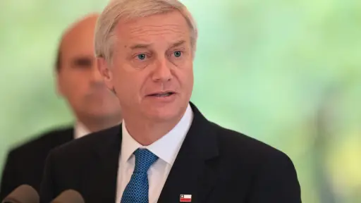 Kast cumple 100 días en el poder marcado por una desaprobación del 51% y división política