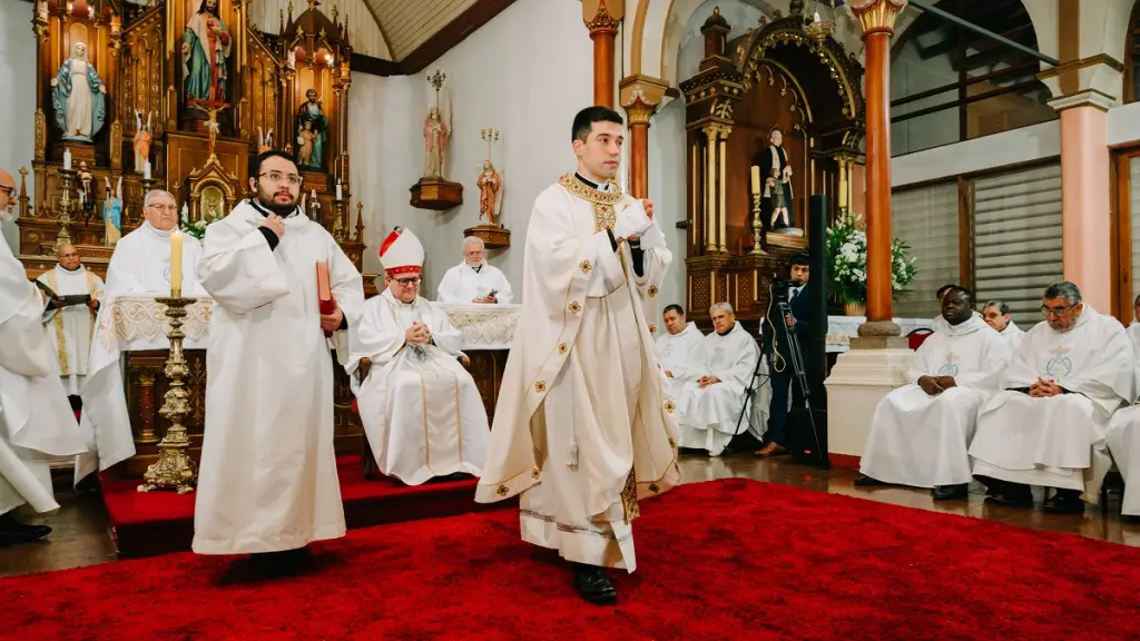 La ordenación sacerdotal de Sebastián Vega se realizó este jueves en la Parroquia Nuestra Señora del Perpetuo Socorro de Los Ángeles., Obra Don Orione - Chile