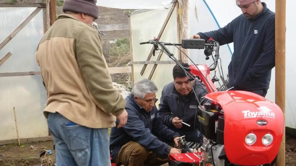 Entrega de activos productivos y tecnológicos a agricultores de Laja | Municipalidad de Laja