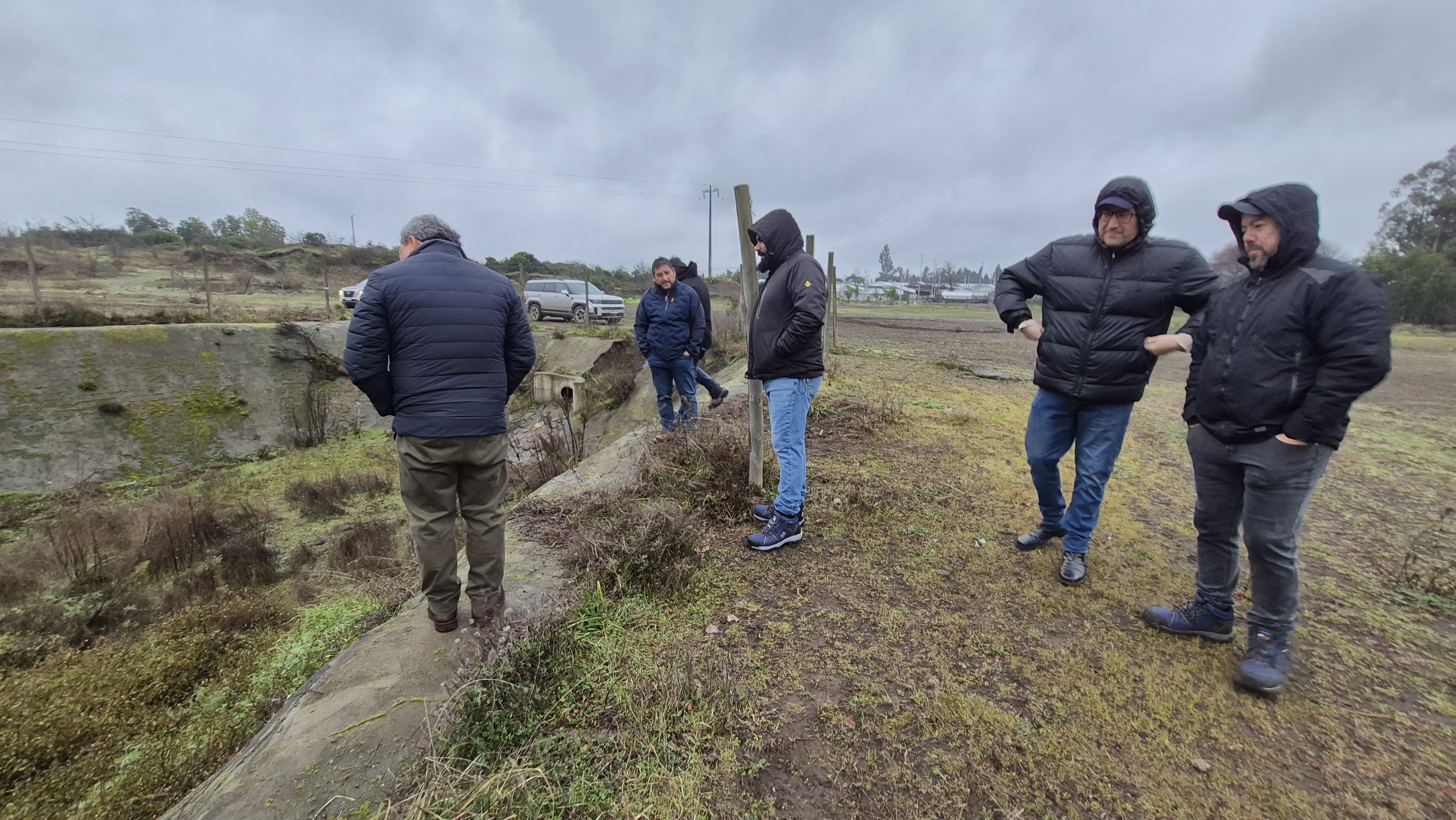 Trabajo en terreno debido a emergencia Preventiva por el sistema frontal / Municipalidad de Laja
